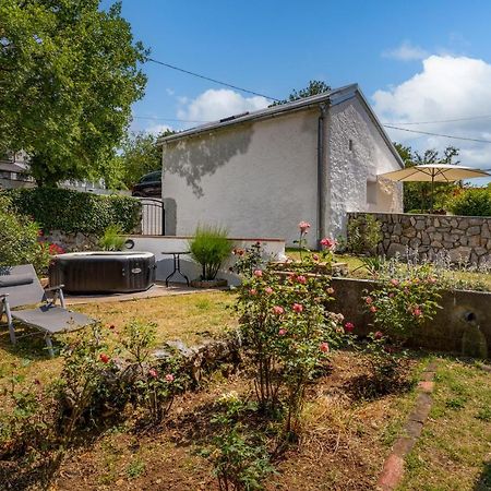 Charming Studio With Hot Tube, Terrace, Barbecue And Garden Kraljevica Esterno foto