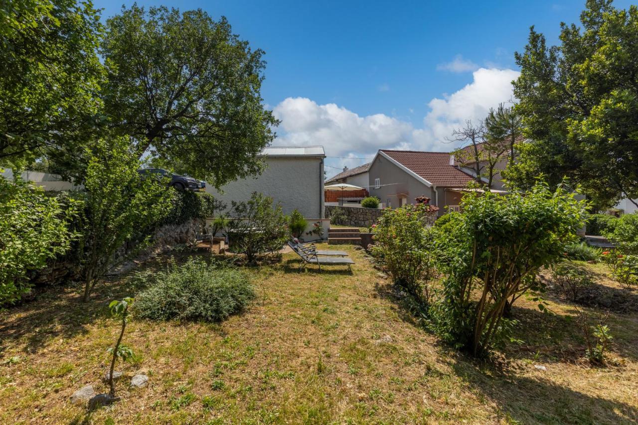 Charming Studio With Hot Tube, Terrace, Barbecue And Garden Kraljevica Esterno foto